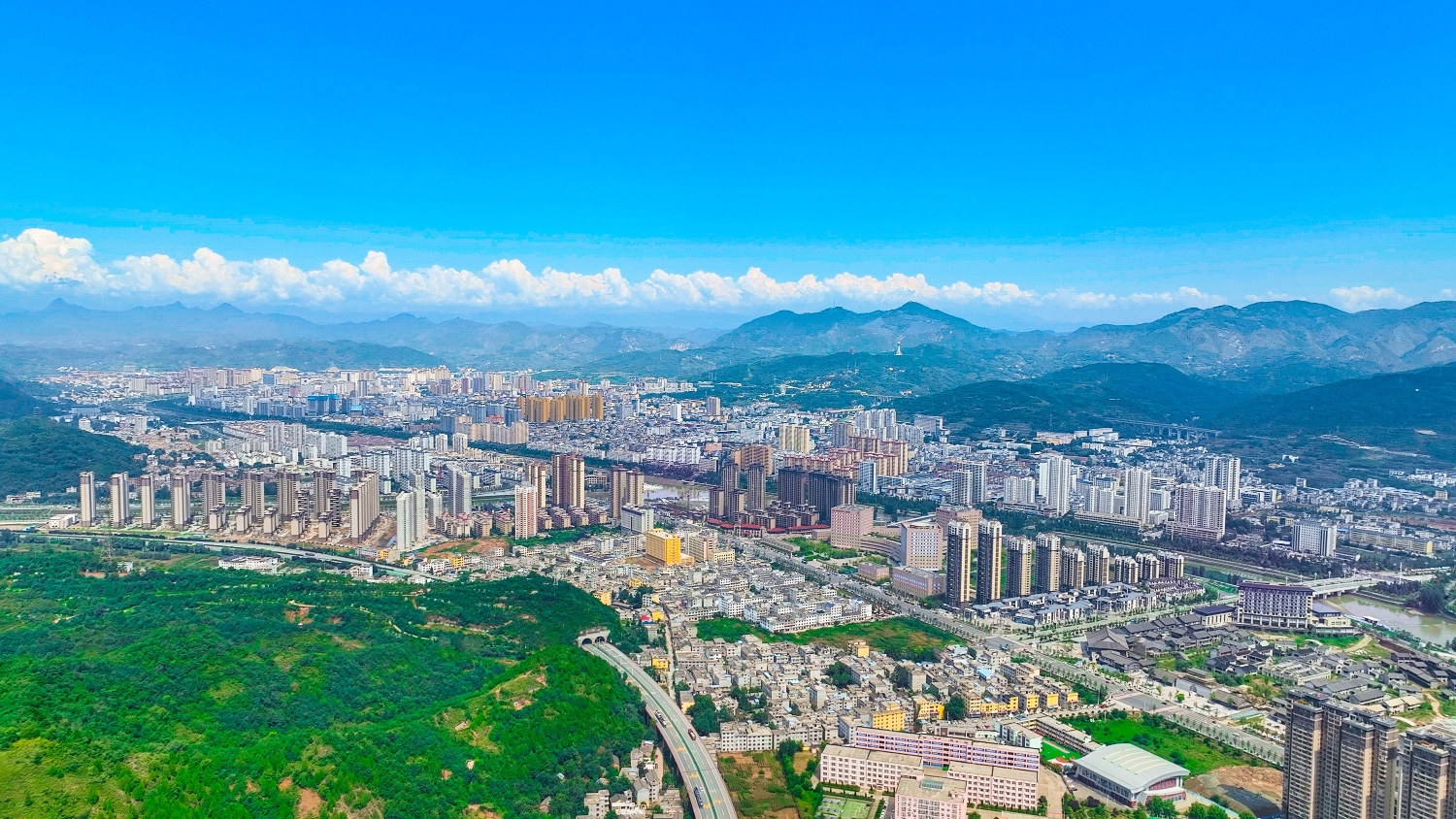 江南世纪城小区：旧貌渐消去，新颜悄绽来