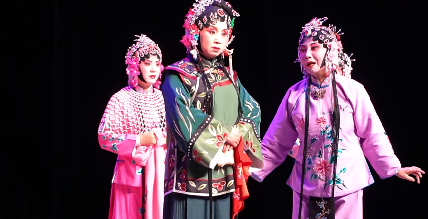 秦腔剧《陈三两》在商洛市文化艺术中心举行第二场演出