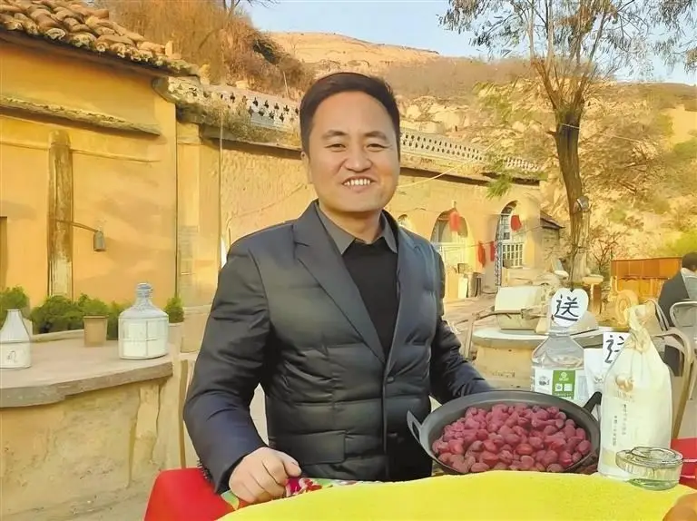 小杂粮“飞出”山坳坳