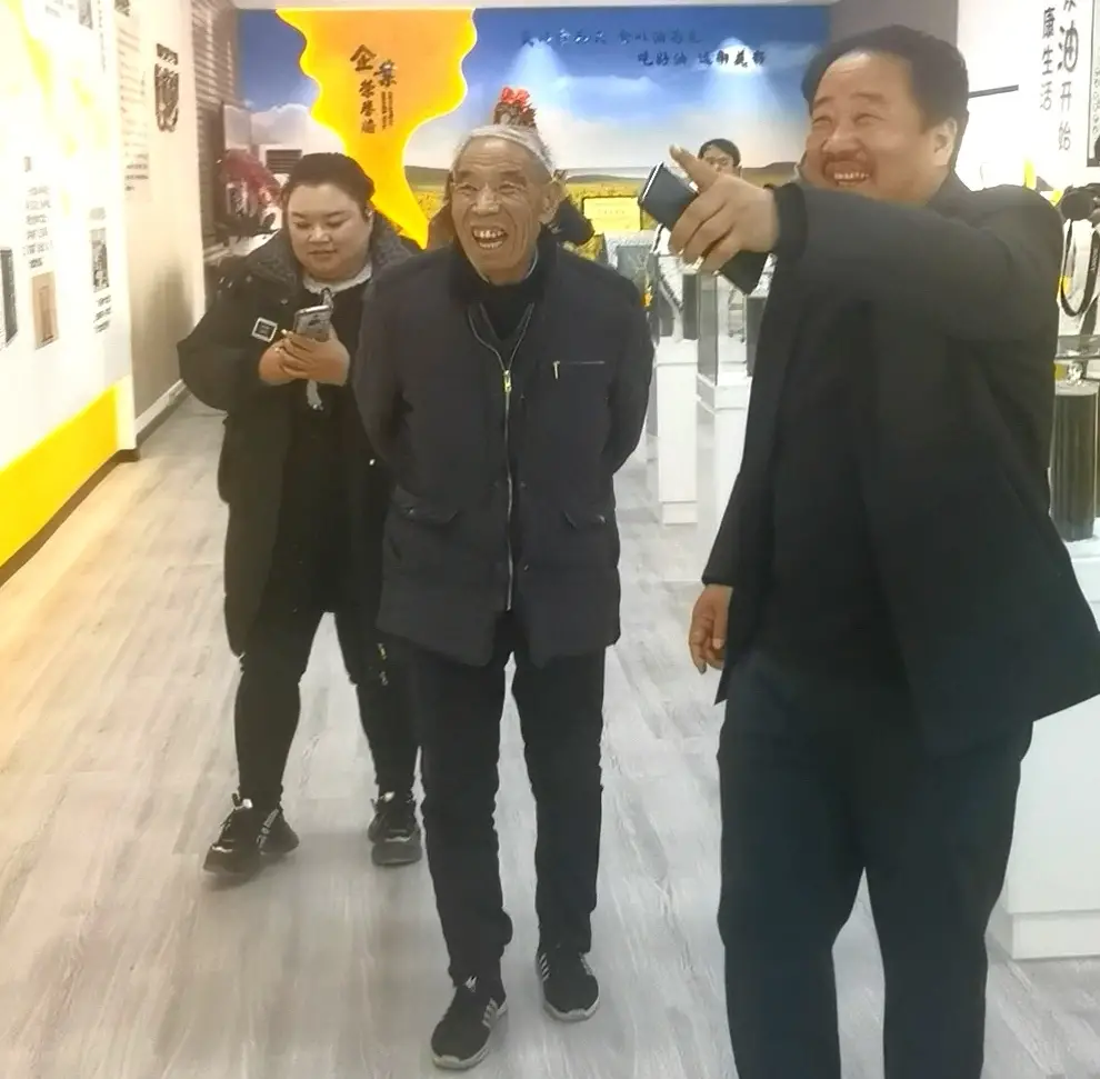 杨凌落地一家科企合作企业“御花籽”高亚麻酸食用油上市