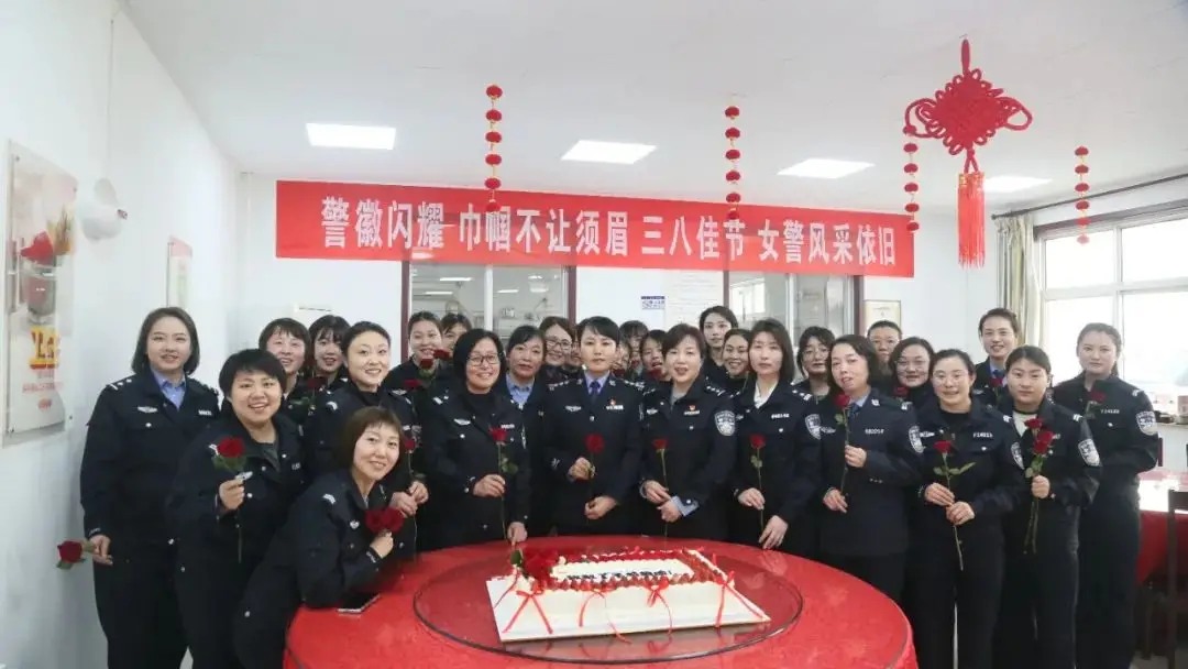 米脂县公安局开展庆“三八妇女节”系列活动