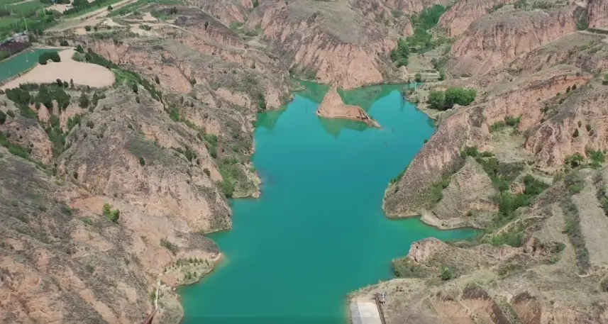 周末走起！渭南彭衙水库碧波荡漾，如诗画卷静候游人