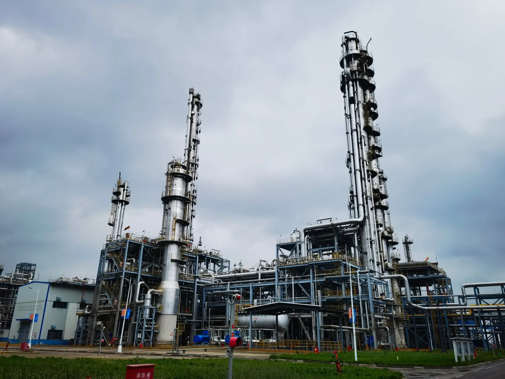 榆林：打造资源型城市绿色转型典范