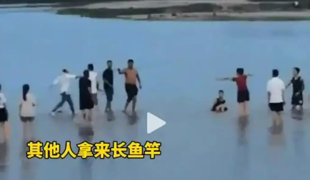 西安见义勇为基金会慰问李静毅家属，送去5万元慰问金