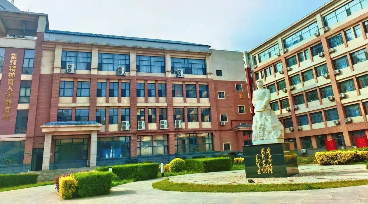 朝阳二高优秀学生风采展示